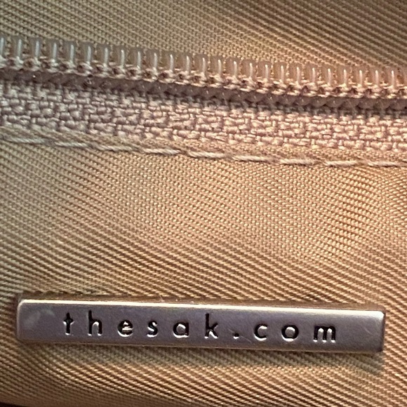 The Sak Beige Woven Classic Handbag With Strap Inside / Outside Pockets - Picture 7 of 9